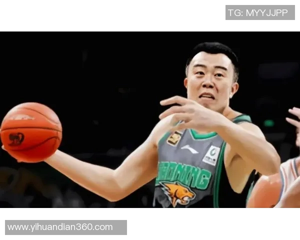 韩德君：从篮球新星到CBA传奇的成长之路与辉煌成就