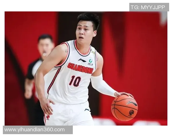 赵睿引领新时代篮球潮流展现年轻力量与团队精神的完美结合 赵睿引领新时代篮球潮流展现年轻力量与团队精神的完美结合