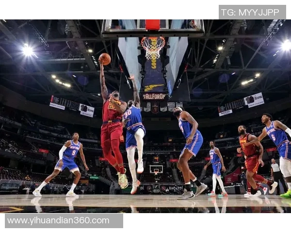 骑士与尼克斯对决前瞻分析双方阵容状态及战术策略探讨