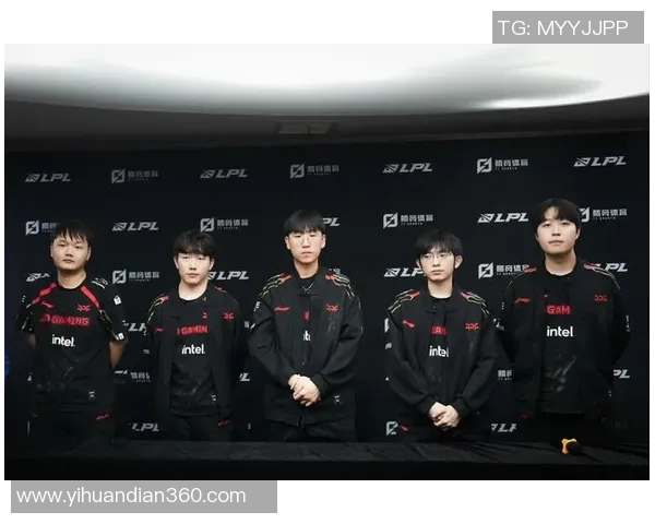 热议英雄联盟：JDG战队如何通过比赛经验变革提升竞技实力与团队协作